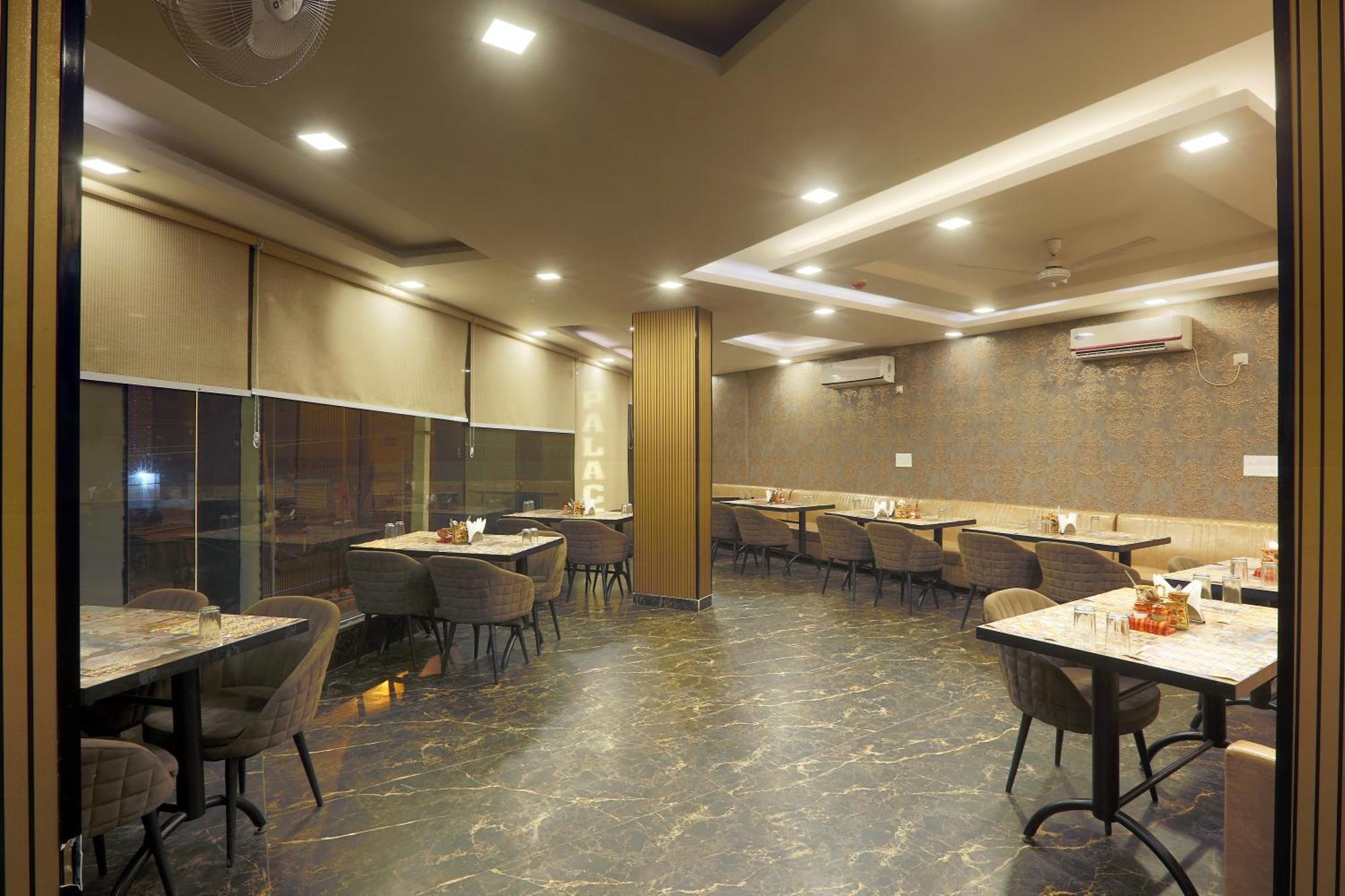 ניו דלהי Hotel The Prithvi Near Delhi Airport מראה חיצוני תמונה